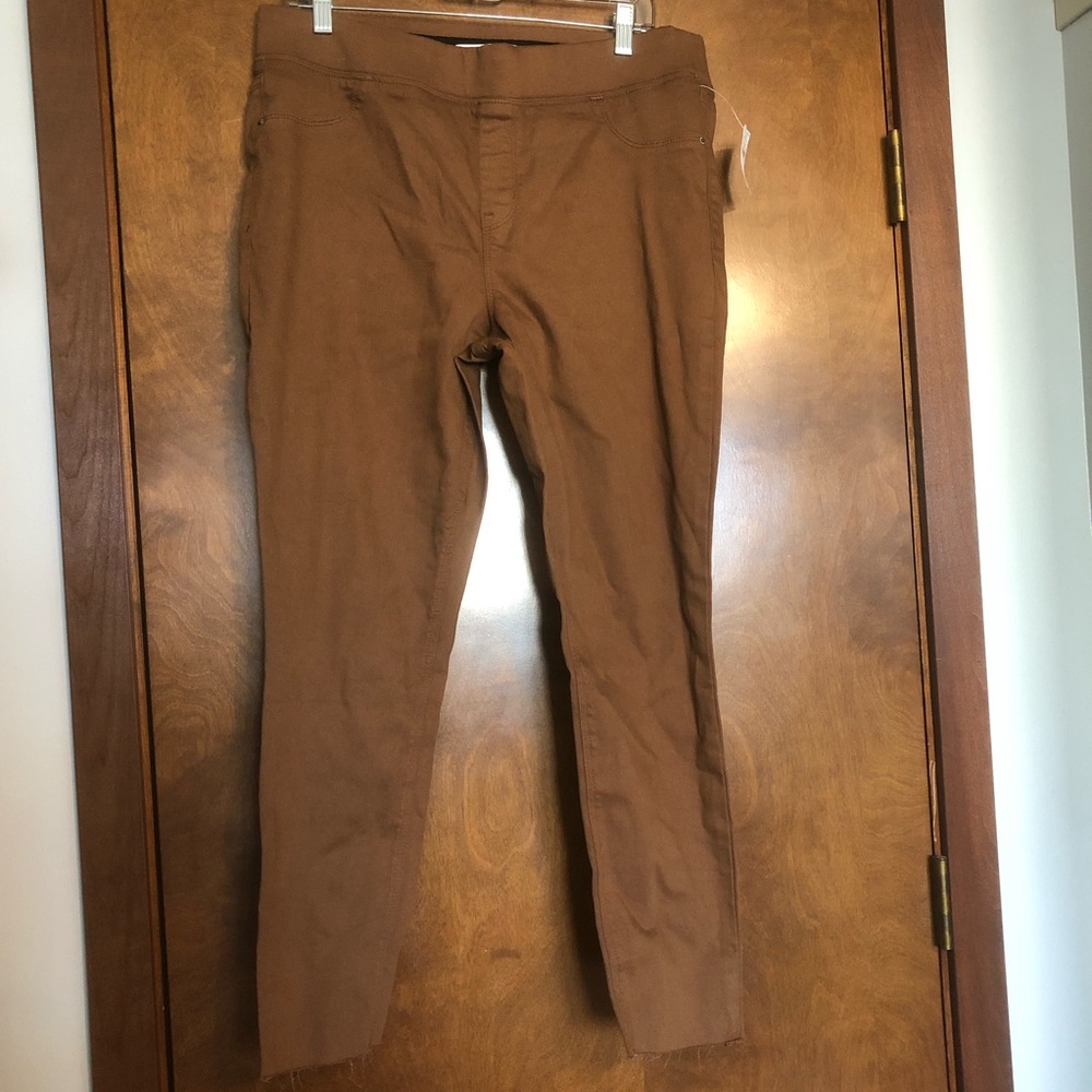 NWT Old Navy Rockstar Skinny Jeggings
